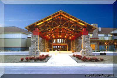 Kewadin St. Ignace Hotel Evergreen Shores Bagian luar foto