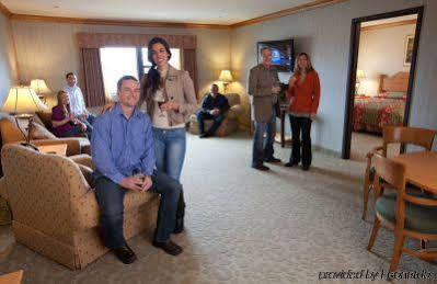 Kewadin St. Ignace Hotel Evergreen Shores Bagian luar foto