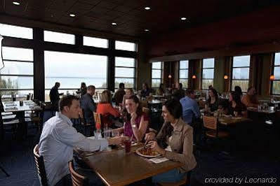Kewadin St. Ignace Hotel Evergreen Shores Bagian luar foto